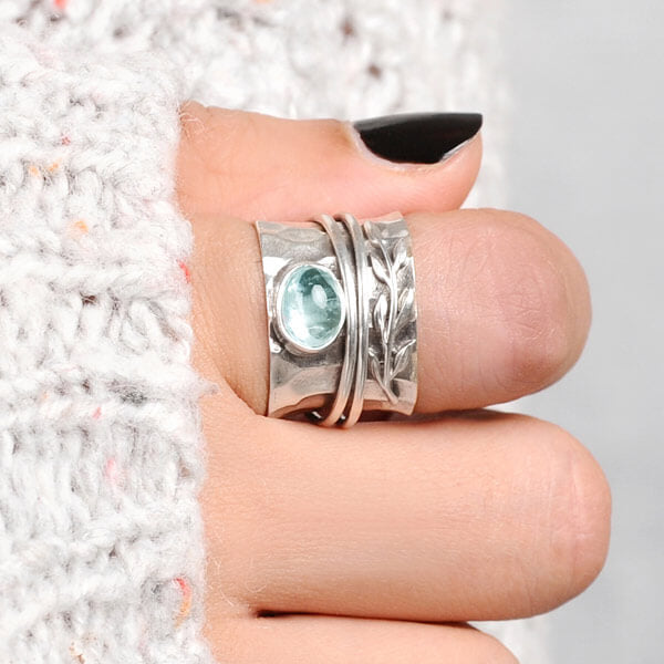 Anillo giratorio de aguamarina con hoja – imagen 3