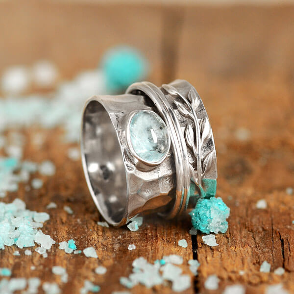 Anillo giratorio de aguamarina con hoja – imagen 2
