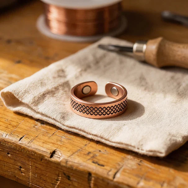 Anillo de cobre con retícula de prestigio – imagen 2