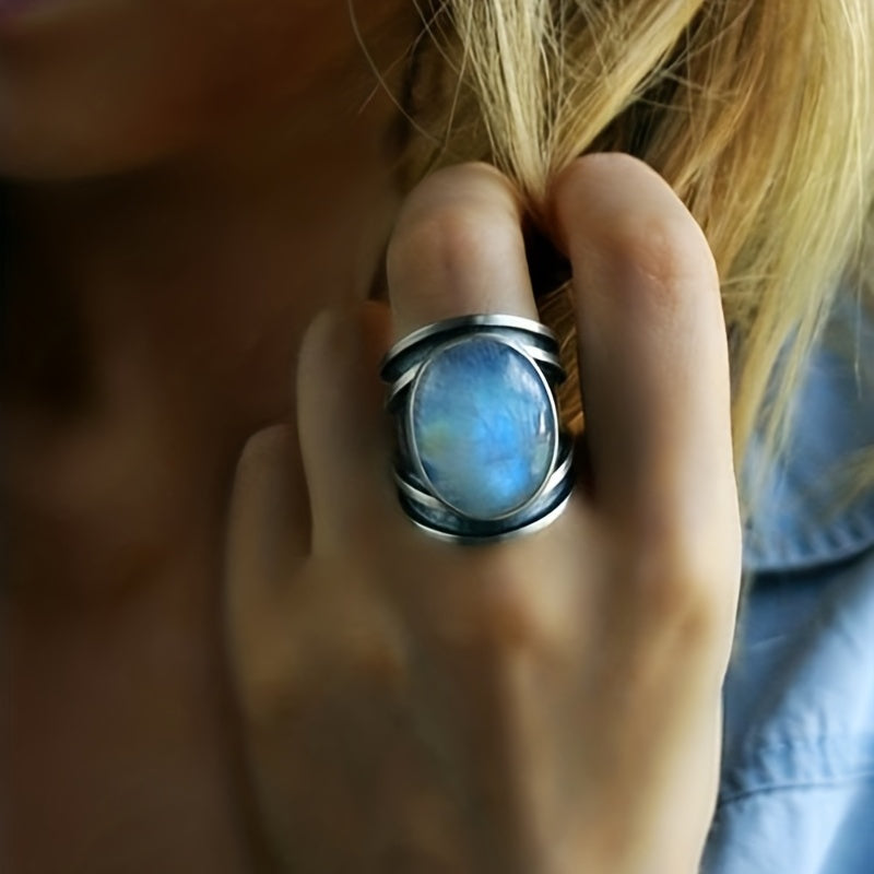 Anillo statement de plata con piedra lunar ovalada – imagen 3