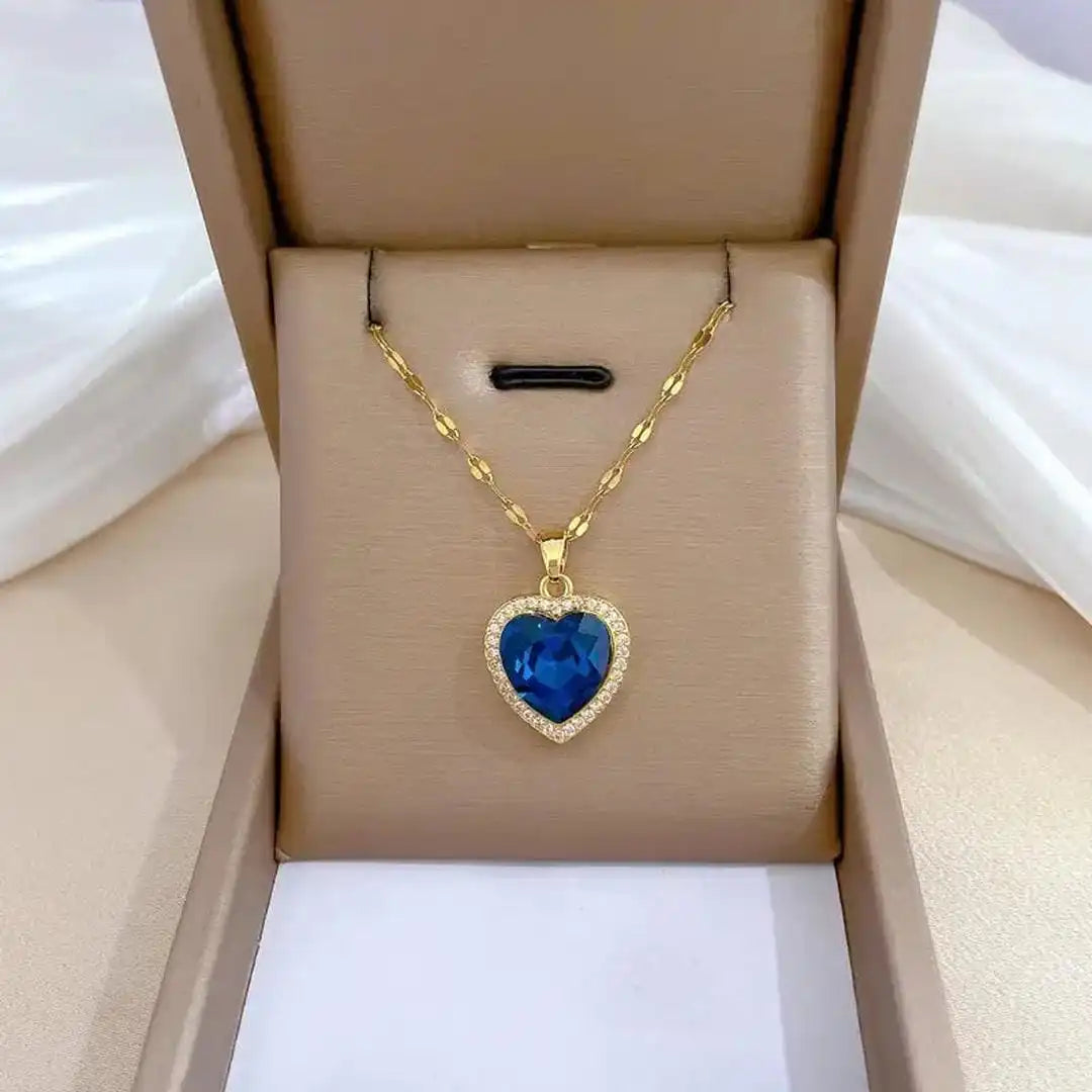 Collar dorado Jaselle Vireyne – imagen 2
