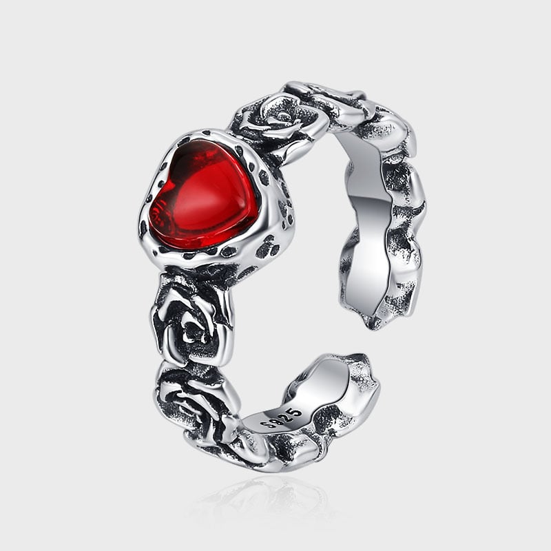 Anillo vintage de plata con rosa y corazón