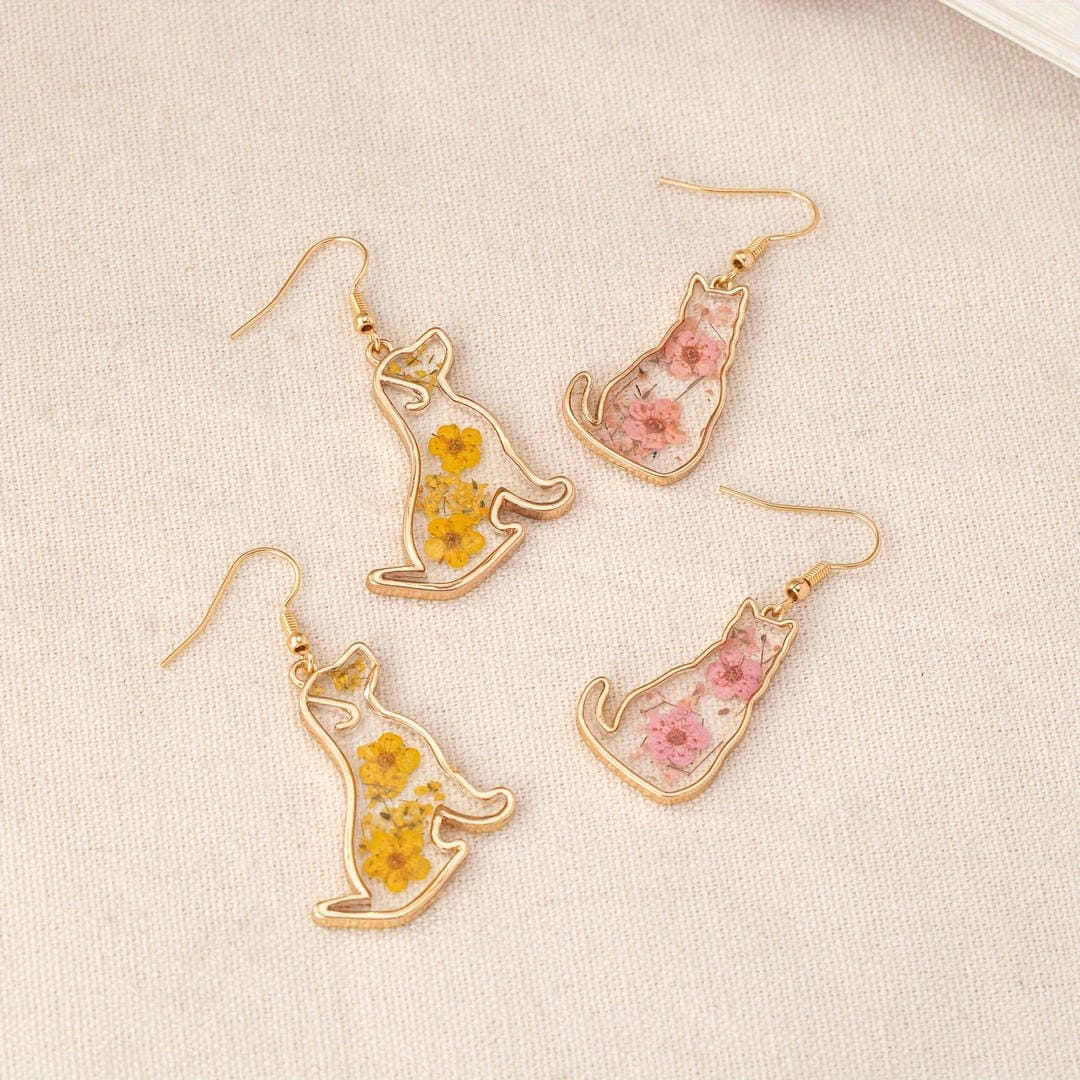 Pendientes colgantes Amistad Floral con silueta de flor — Carmen, Lucía & Rocío
