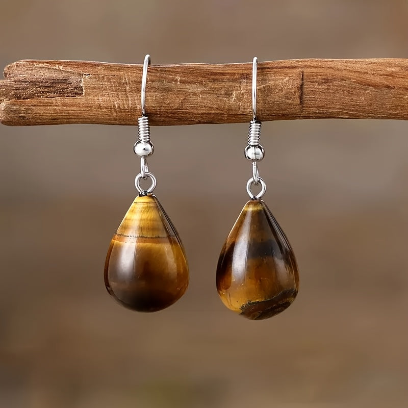 Pendientes regios con dije en forma de gota