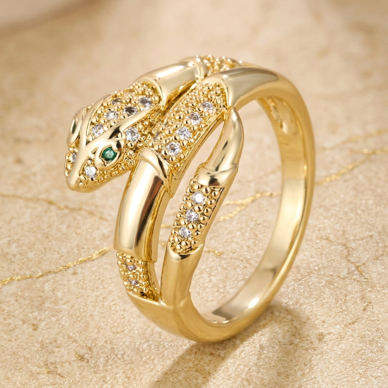 Anillo serpiente llamativo y lujoso