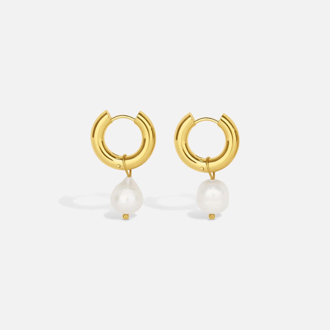 Pendientes colgantes de perla dorada atemporales