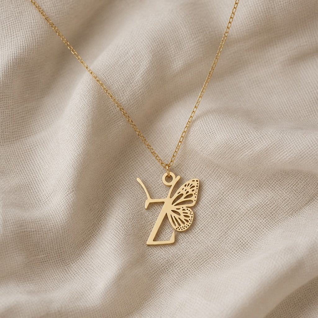 Collar con colgante de mariposa y letra inicial – imagen 52