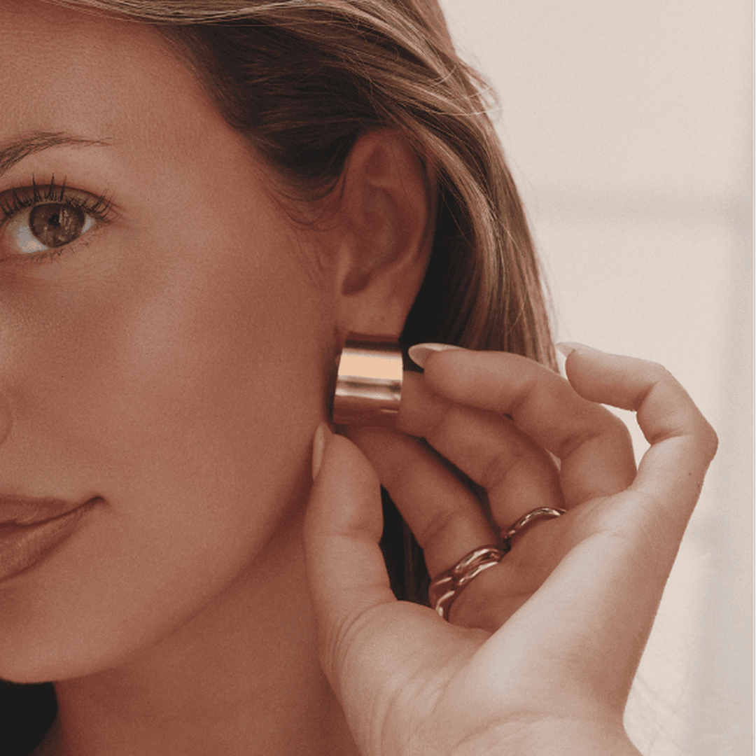 Joyas de aro dorado brillante – imagen 2