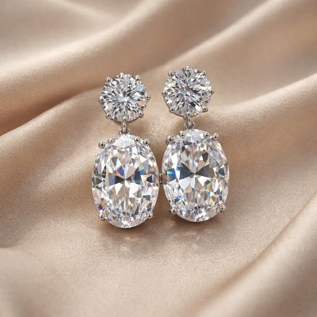 Pendientes majestuosos de circonita en oro blanco