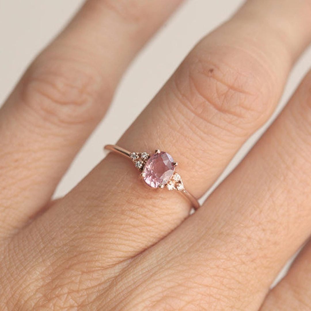 Anillo Susurro de Morganita rosa — Carmen, Lucía & Rocío