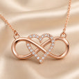 Collar con colgante de corazón infinito en oro blanco – imagen 3
