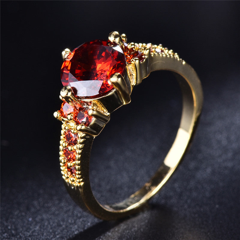 Exquisito anillo de circonita talla redonda con garras – imagen 2