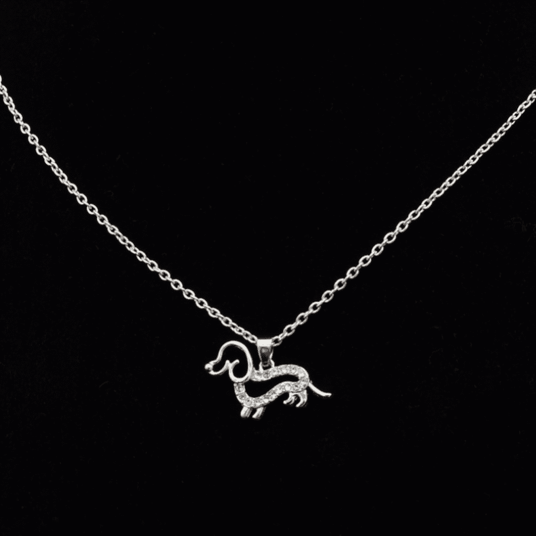 Collar con colgante de teckel de circonita – imagen 3