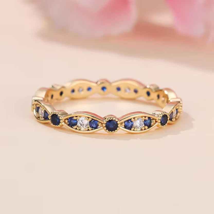 Anillo azul elegante brillante