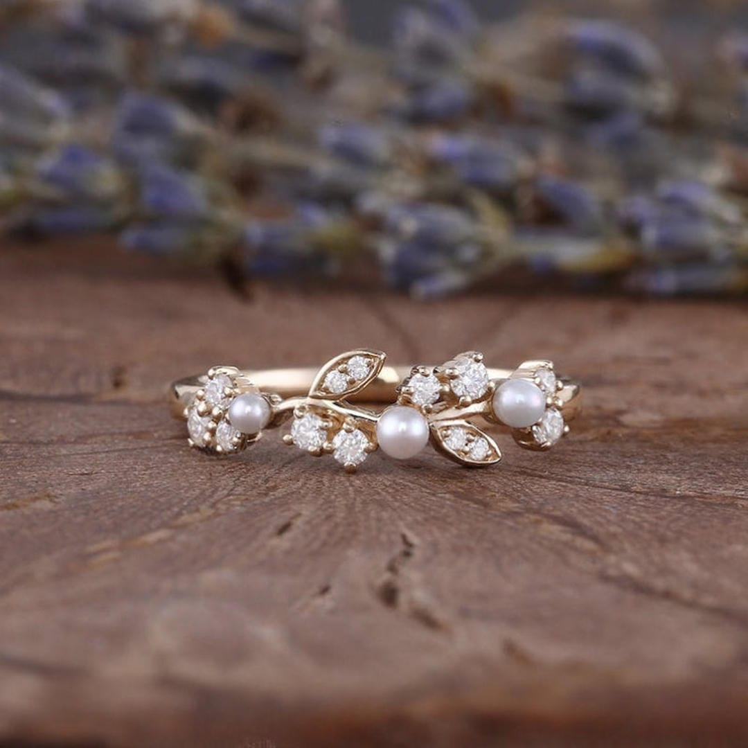 Anillo de banda con enredadera floral y perla de agua dulce – imagen 2