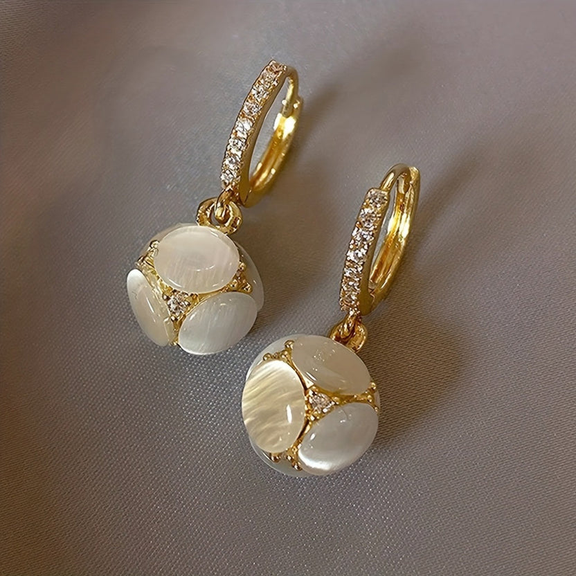 Pendientes de aro con piedra blanca colgante