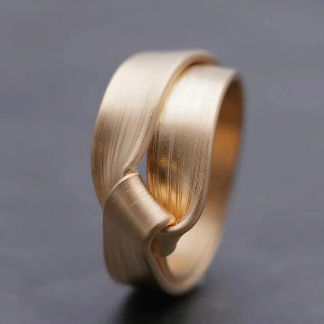 Anillo Golden Knot de acabado cepillado – imagen 2