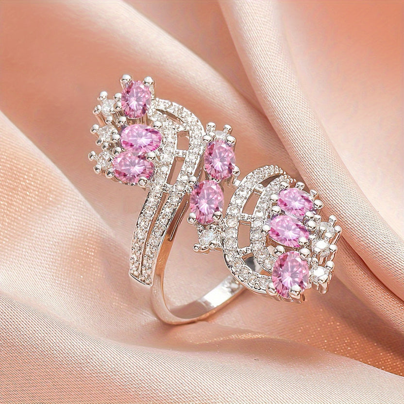 Anillo protagonista rosa atemporal