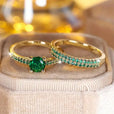 Set de anillos dorados Serena con esmeralda doble