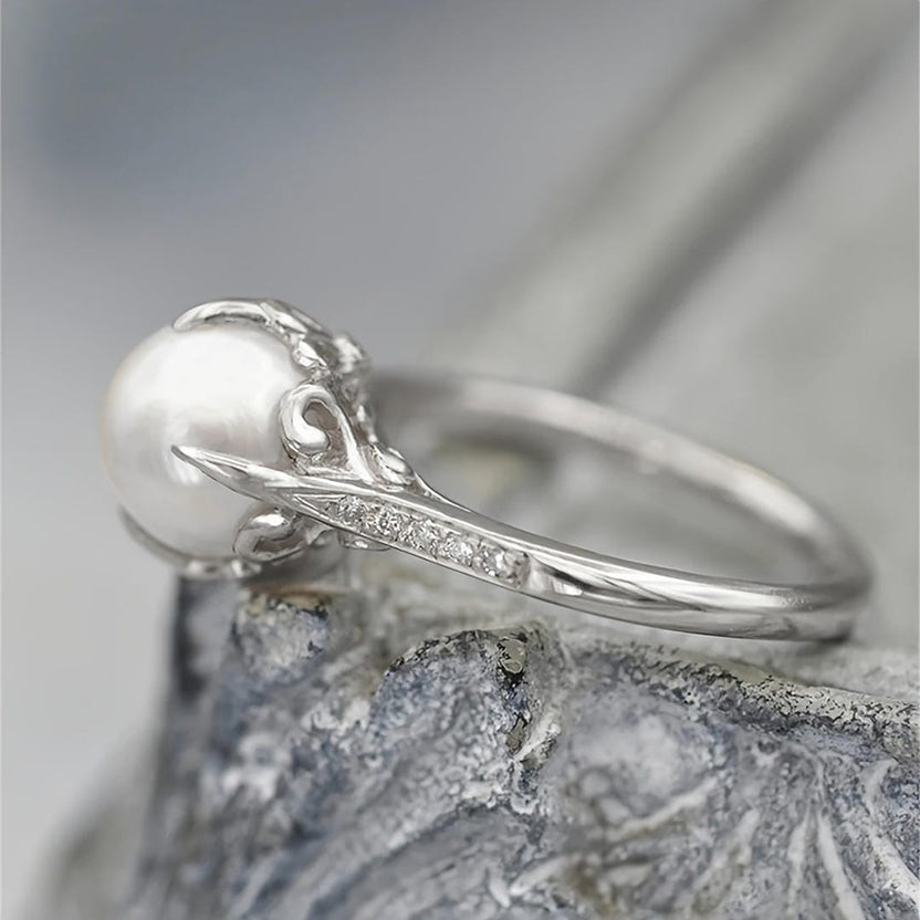 Anillo de perla de agua dulce con torsión