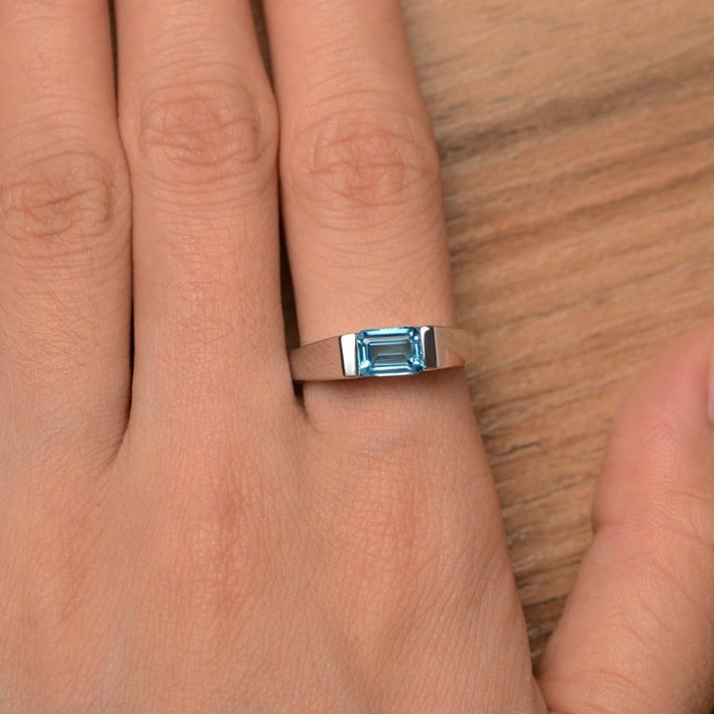 Anillo de diseño llamativo azul con joya — Carmen, Lucía & Rocío