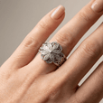 Anillo de flor de circonita en plata – imagen 2