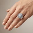 Anillo plateado con flor de topacio – imagen 2