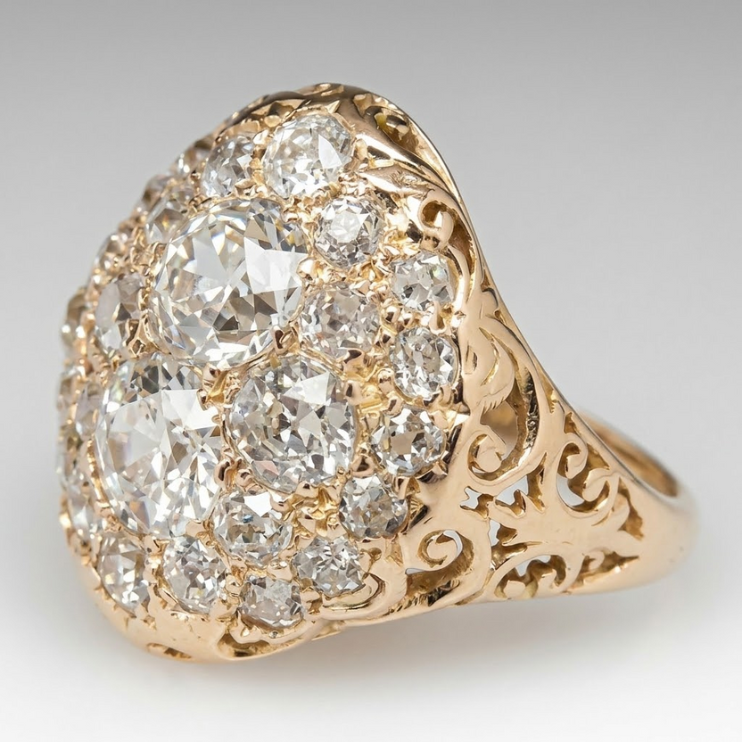 Anillo vintage de circonitas en racimo