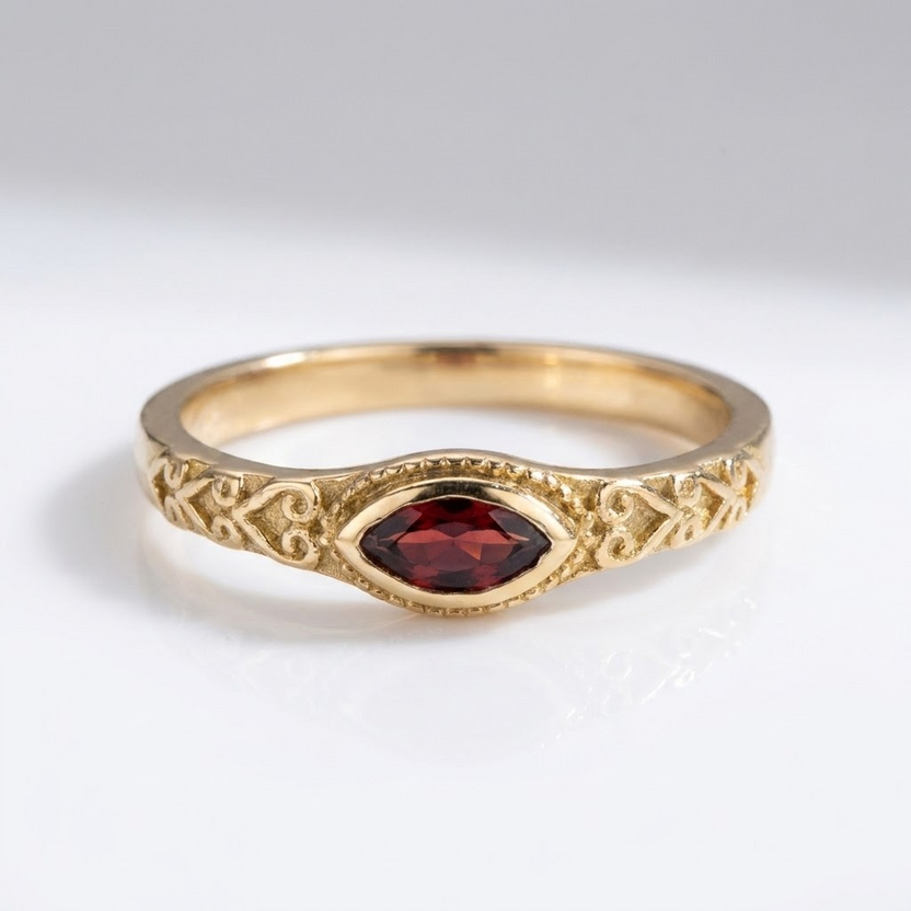 Anillo vintage con piedra roja