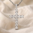 Collar de cruz de oro y moissanita – imagen 2