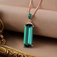 Collar con colgante de cristal esmeralda – imagen 3