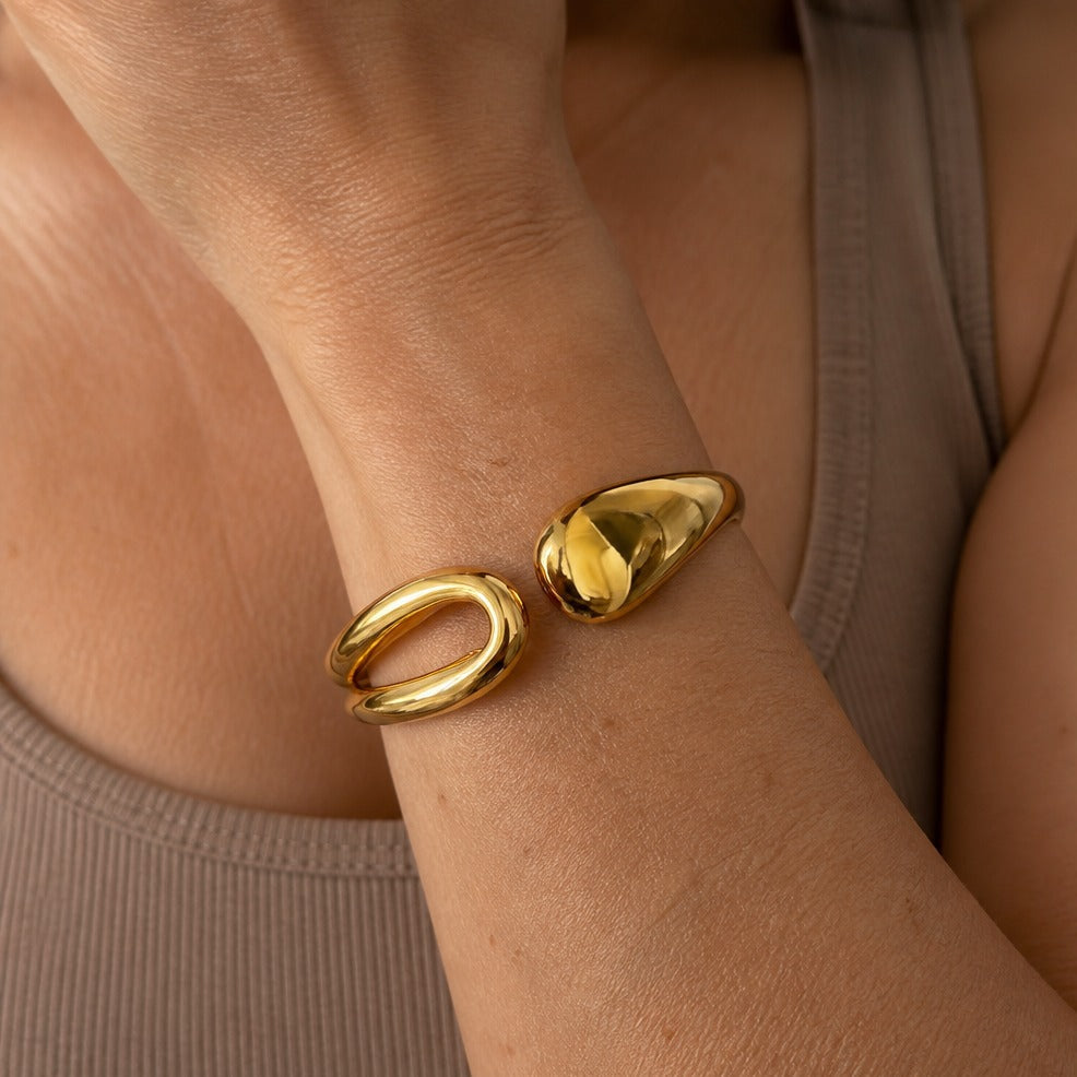 Pulsera Duradero de oro con lágrima — Carmen, Lucía & Rocío