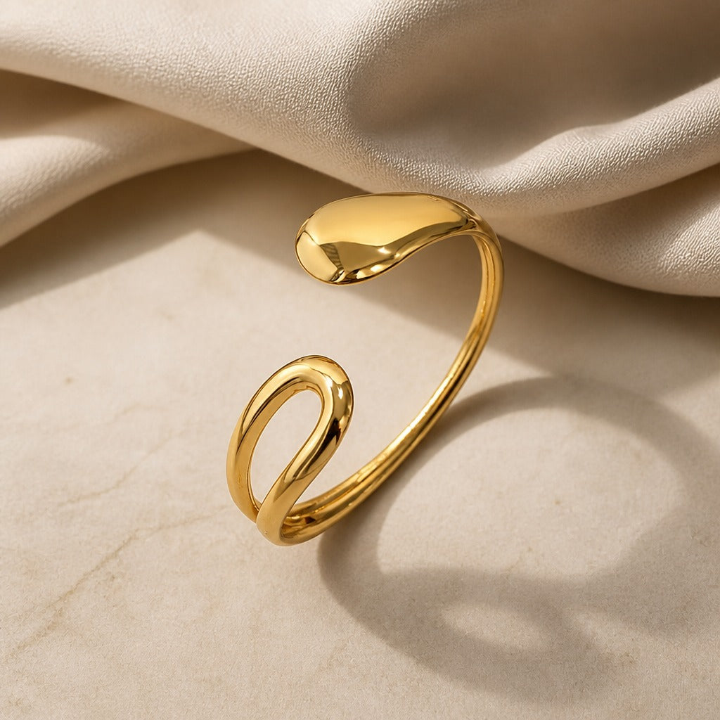 Pulsera Duradero de oro con lágrima — Carmen, Lucía & Rocío
