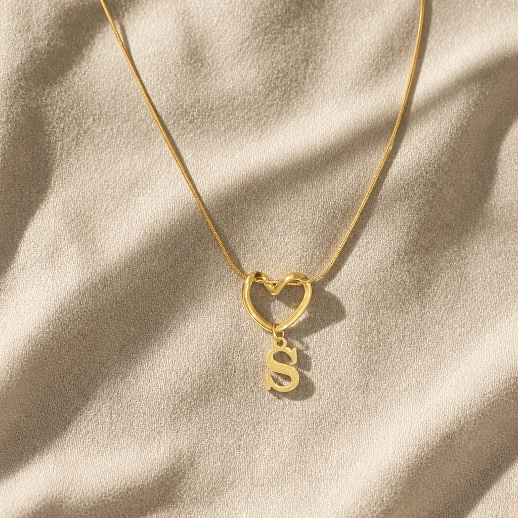 Collar inicial corazón Evermore – imagen 21