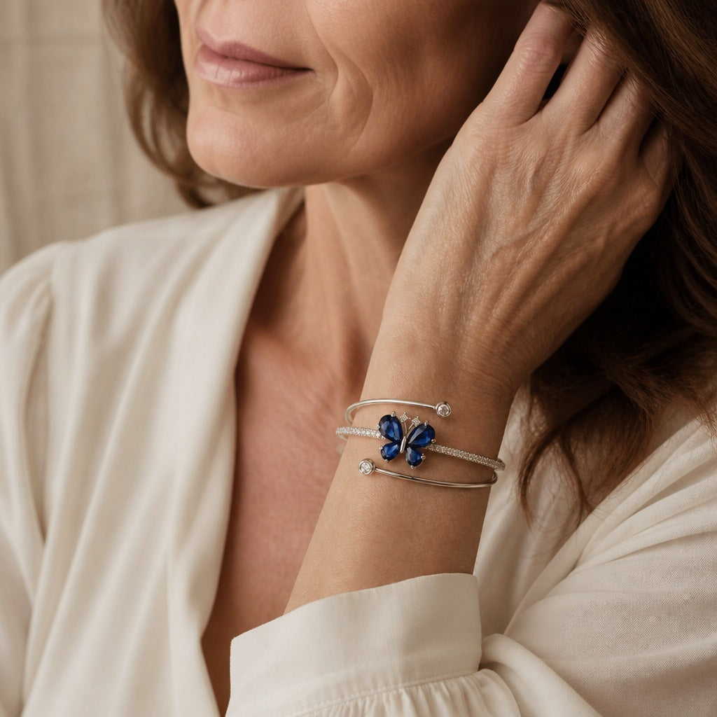 Pulsera rígida de mariposa en plata