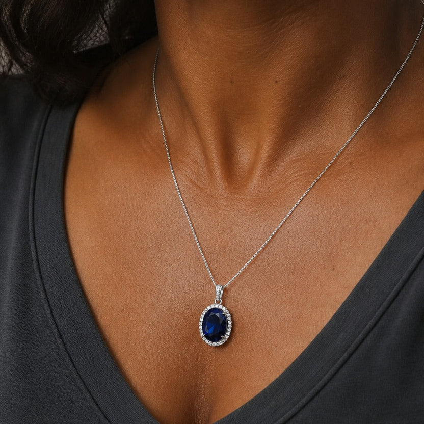 Collar con colgante azul Real — Carmen, Lucía & Rocío