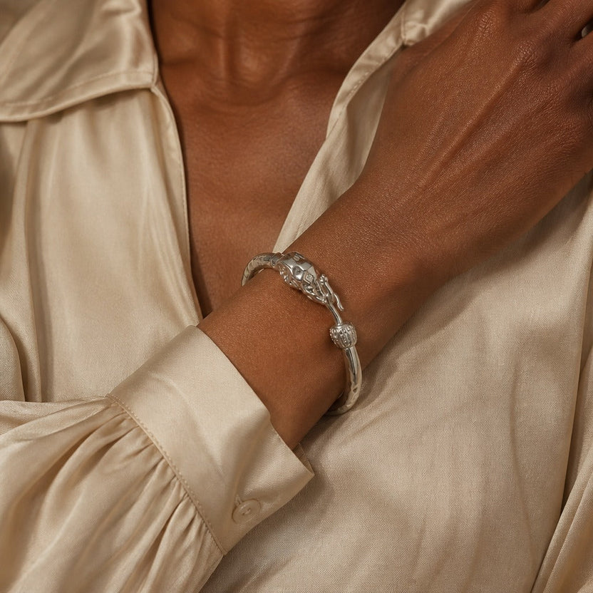 Pulsera rígida de elefante en tono plata