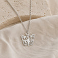Collar con colgante de mariposa y letra inicial – imagen 41