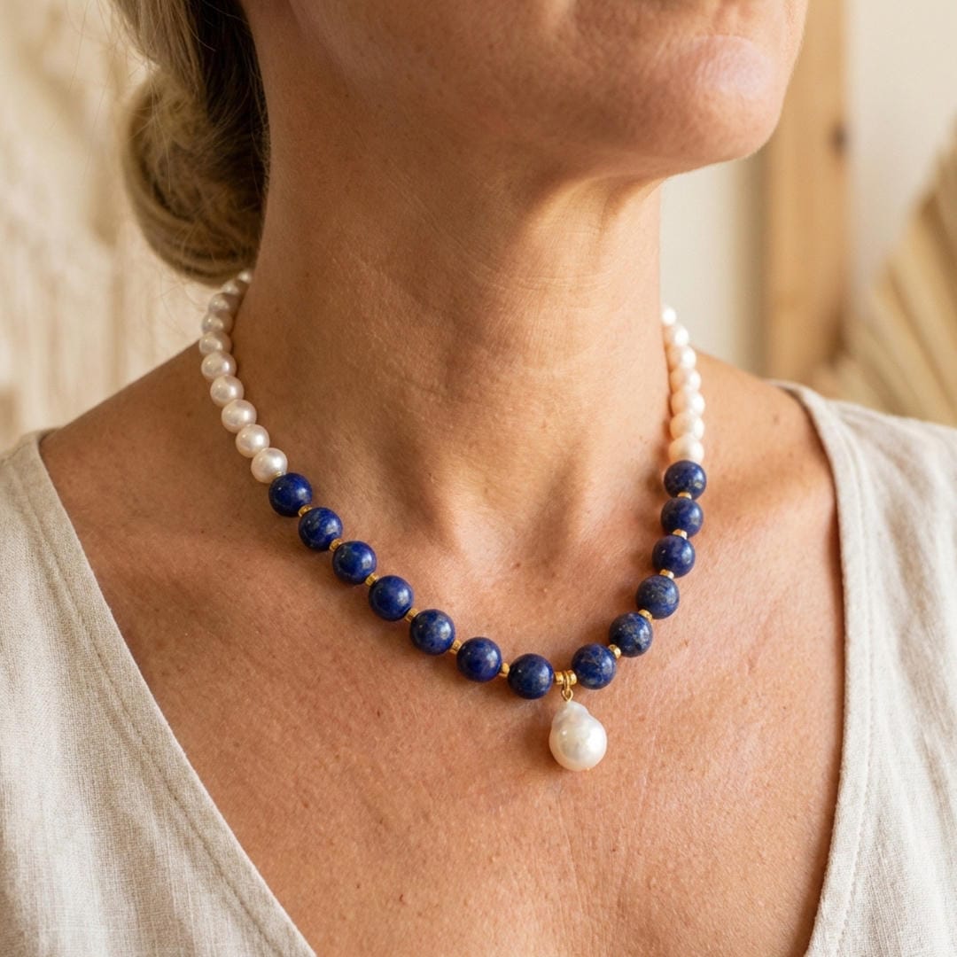 Collar con colgante de lapislázuli y perla Midnight