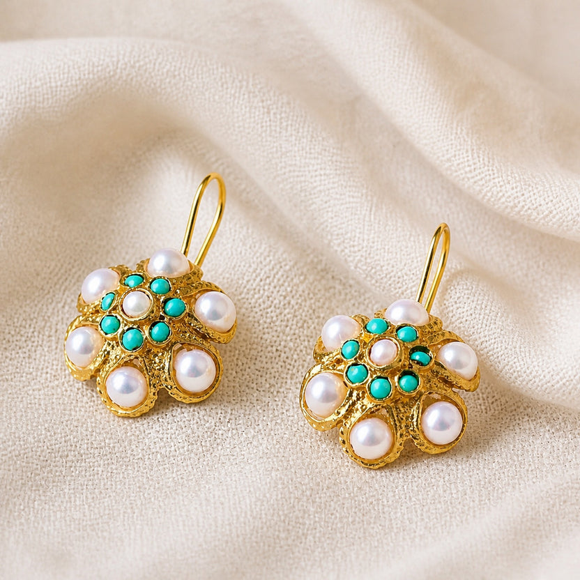 Pendientes de flor de perla y turquesa
