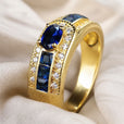 Anillo de sello real dorado con zafiro – imagen 2