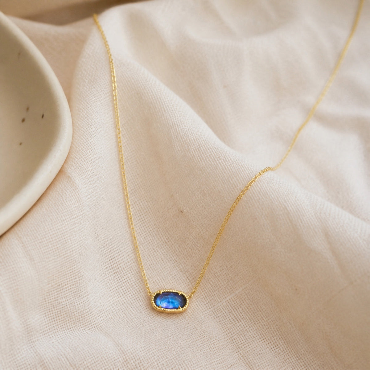 Collar de zafiro oval clásico – imagen 2