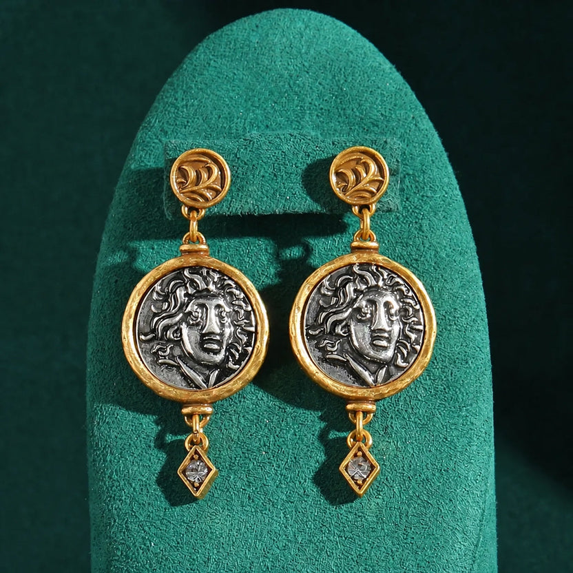 Pendientes vintage de retrato tallado tipo moneda