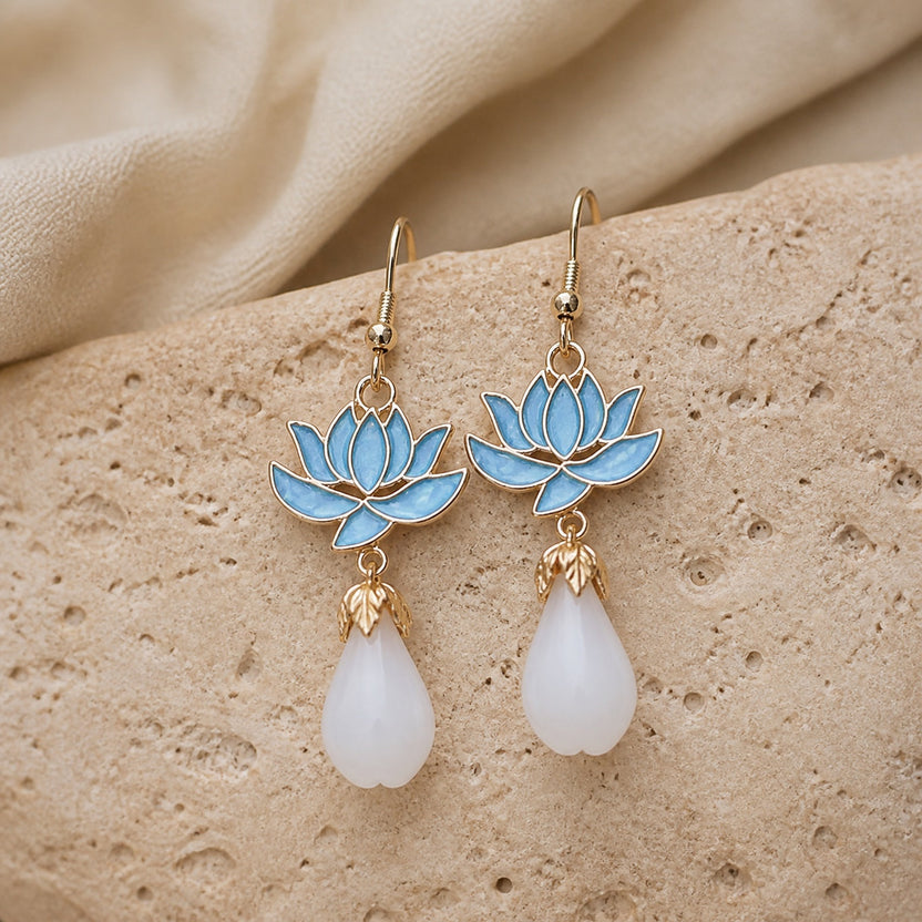 Pendientes exquisitos en cascada floral