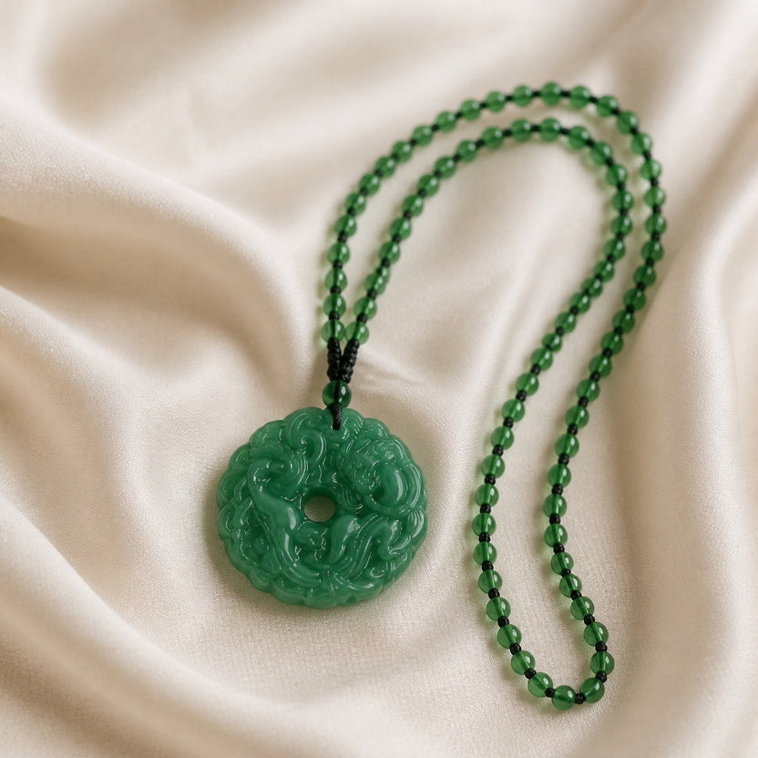 Collar hueco irregular de jade dragón