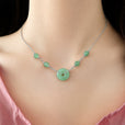 Collar de cuentas con colgante de jade en forma de donut – imagen 2