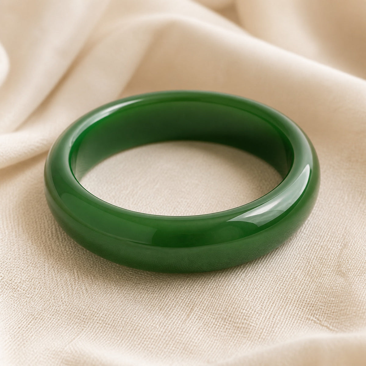 Brazalete de jade pulido