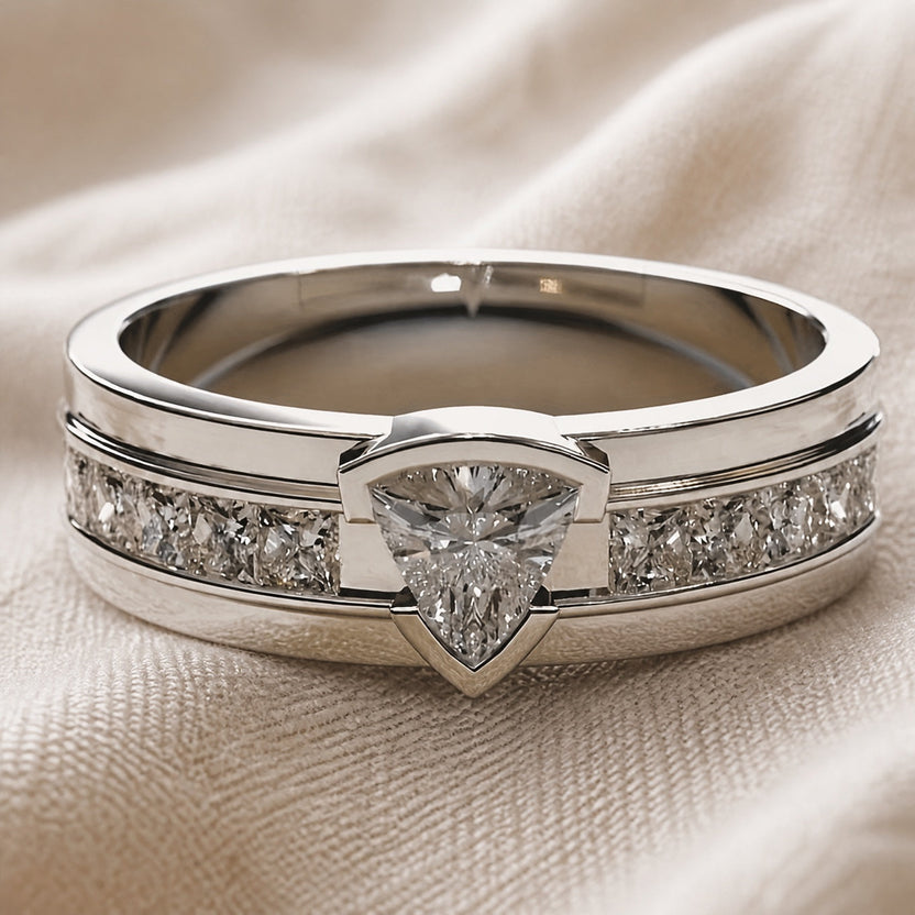 Anillo de plata radiante con strass