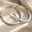 Aros minimalistas de plata martillada
