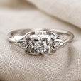 Anillo elegante de cristal en plata